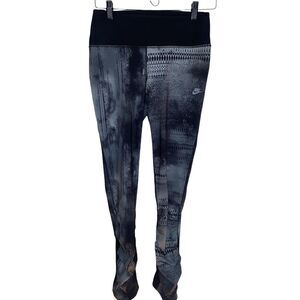 Nike - girls black and gray pattern leggings